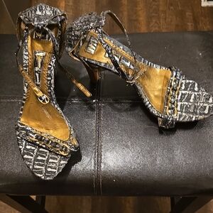 Stylish Black and Gold Women's Heels